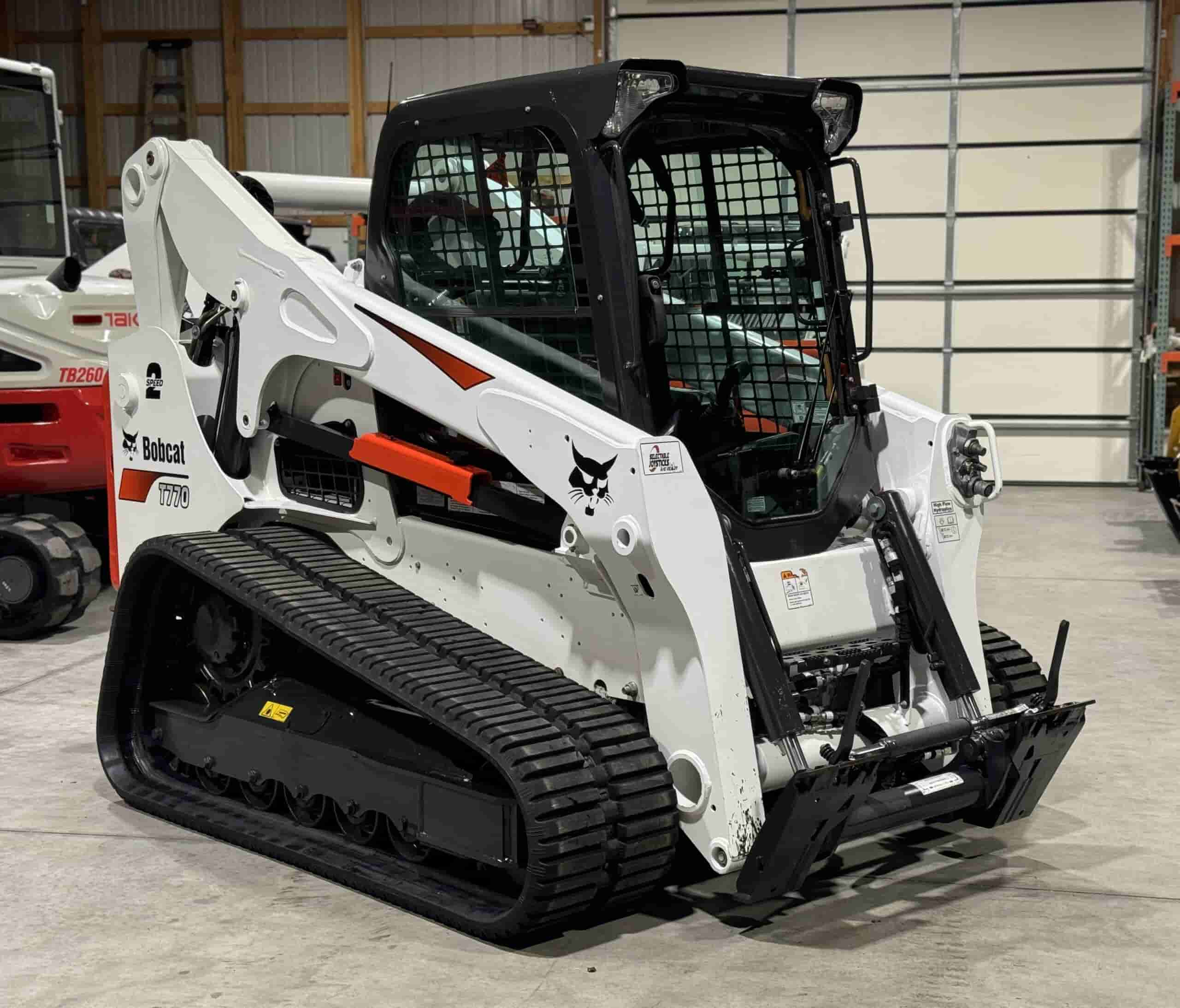 2023 BOBCAT T770
